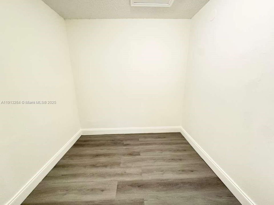 For Rent: $1,790 (2 beds, 1 baths, 850 Square Feet)