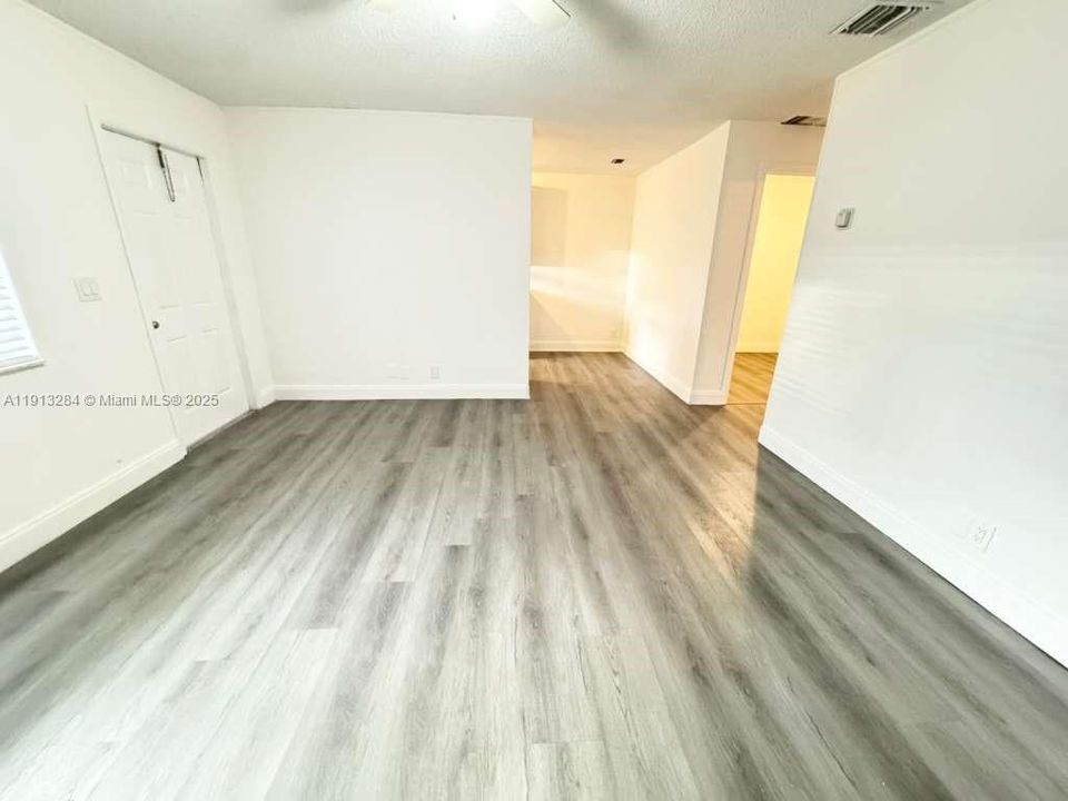 For Rent: $1,790 (2 beds, 1 baths, 850 Square Feet)