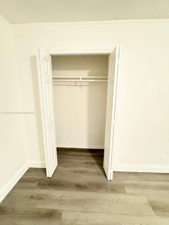 For Rent: $1,790 (2 beds, 1 baths, 850 Square Feet)