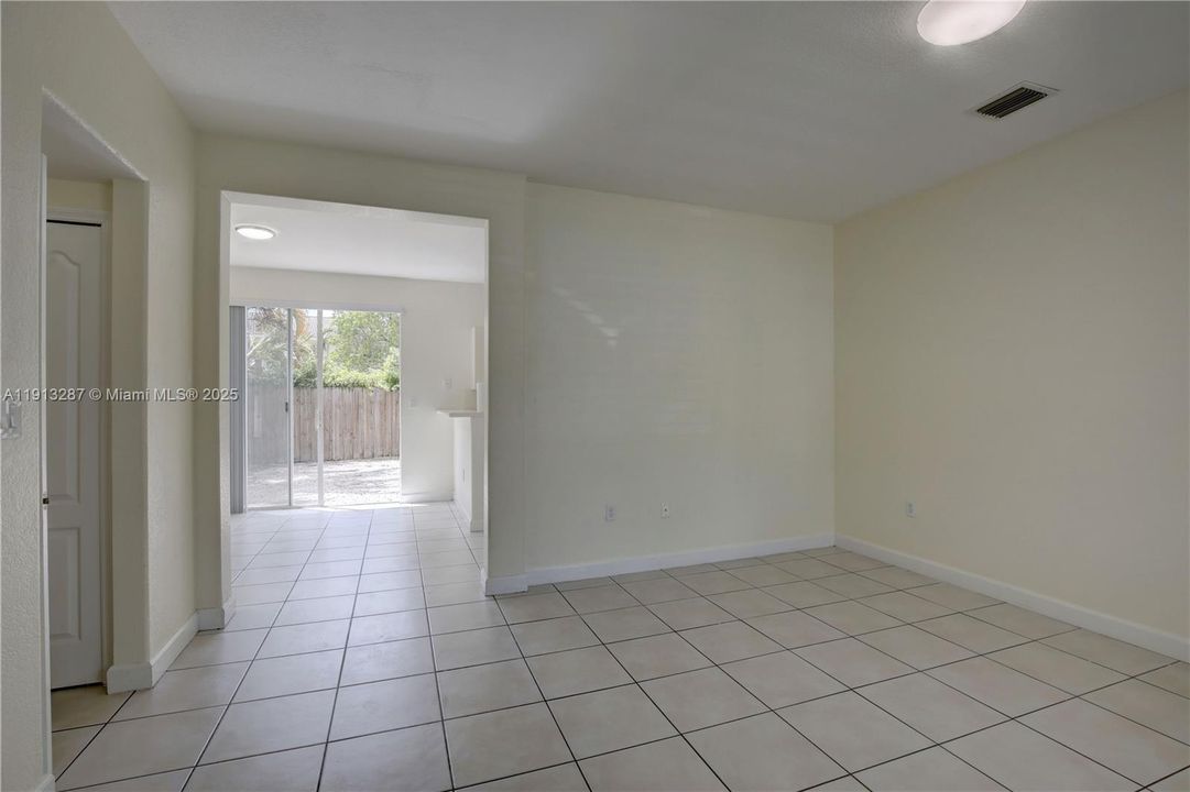 For Rent: $2,650 (2 beds, 2 baths, 1151 Square Feet)