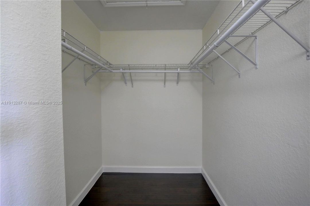 For Rent: $2,650 (2 beds, 2 baths, 1151 Square Feet)