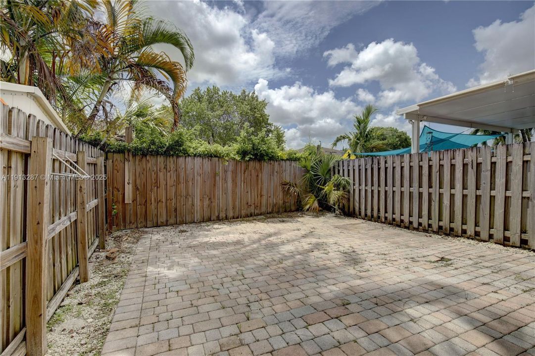 For Rent: $2,650 (2 beds, 2 baths, 1151 Square Feet)