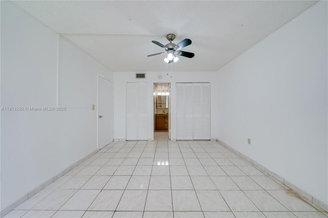 For Rent: $2,000 (2 beds, 2 baths, 782 Square Feet)