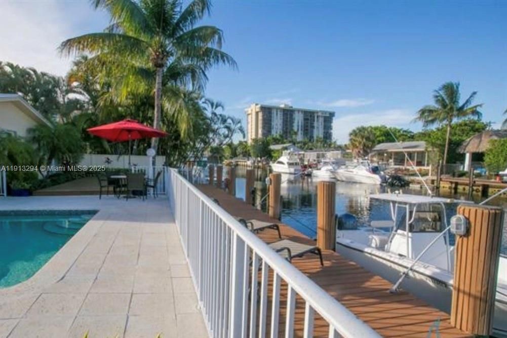 For Rent: $11,500 (4 beds, 3 baths, 2140 Square Feet)