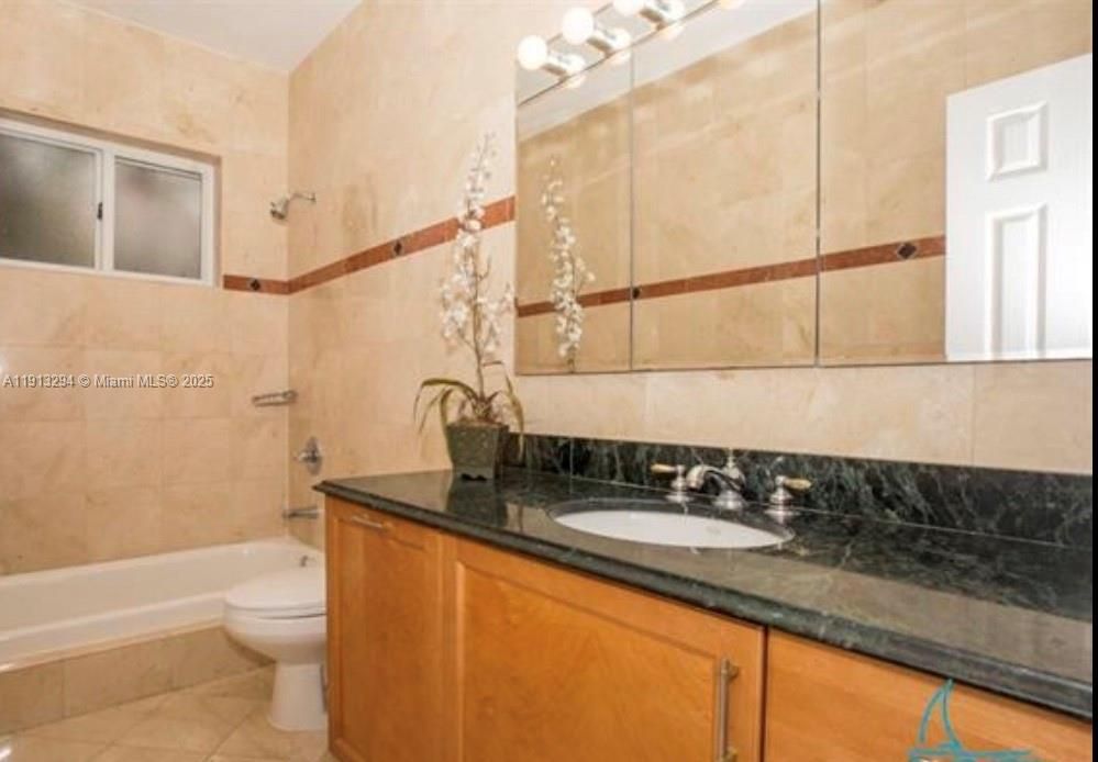 For Rent: $11,500 (4 beds, 3 baths, 2140 Square Feet)