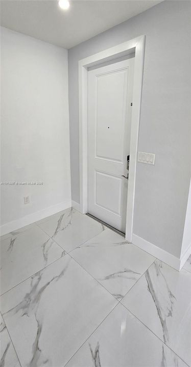 Activo con contrato: $2,800 (3 camas, 2 baños, 1524 Pies cuadrados)