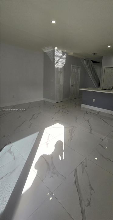 Activo con contrato: $2,800 (3 camas, 2 baños, 1524 Pies cuadrados)