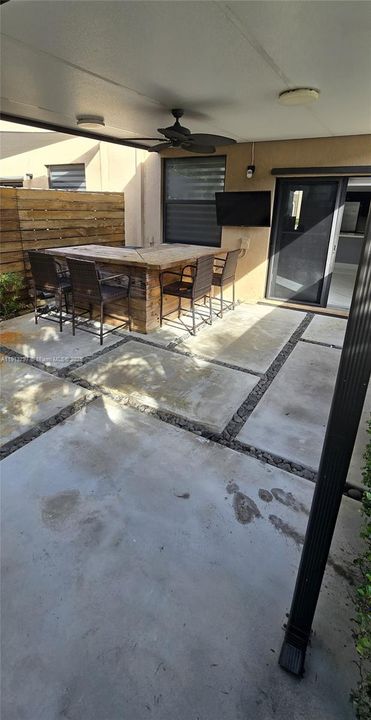 Activo con contrato: $2,800 (3 camas, 2 baños, 1524 Pies cuadrados)