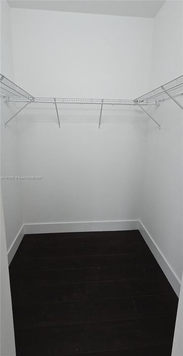 Activo con contrato: $2,800 (3 camas, 2 baños, 1524 Pies cuadrados)