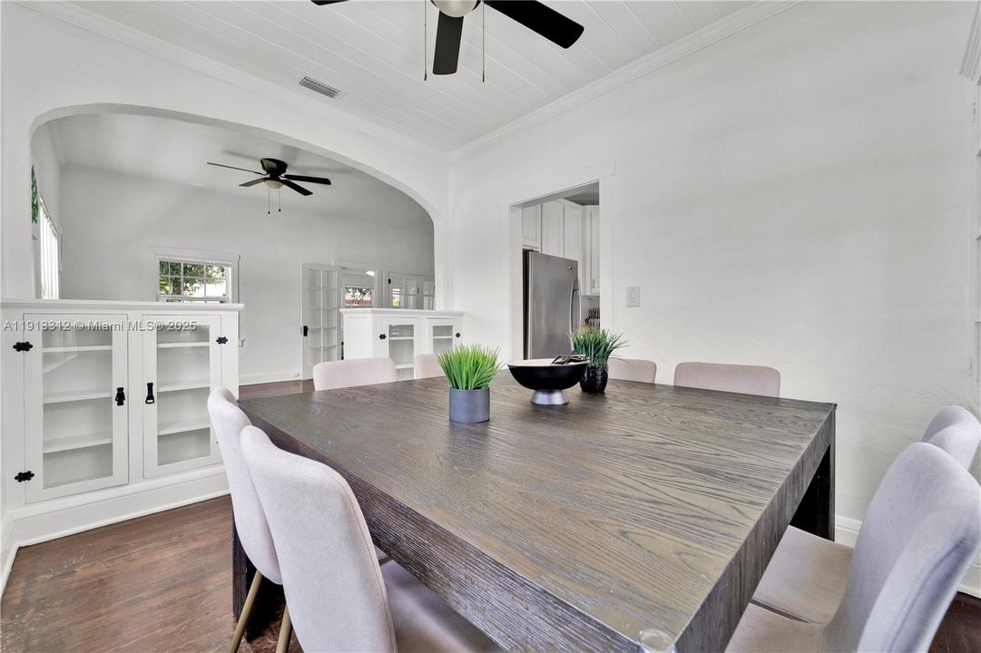 На продажу: $495,000 (3 спален, 2 ванн, 1052 Квадратных фут)