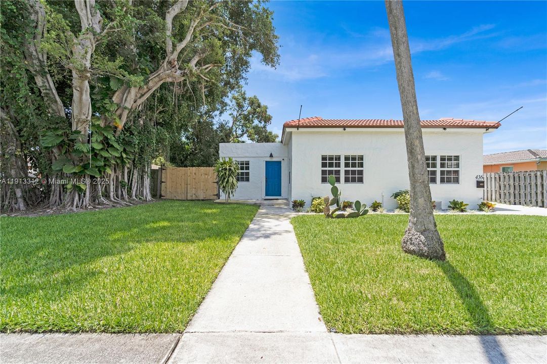 На продажу: $495,000 (3 спален, 2 ванн, 1052 Квадратных фут)