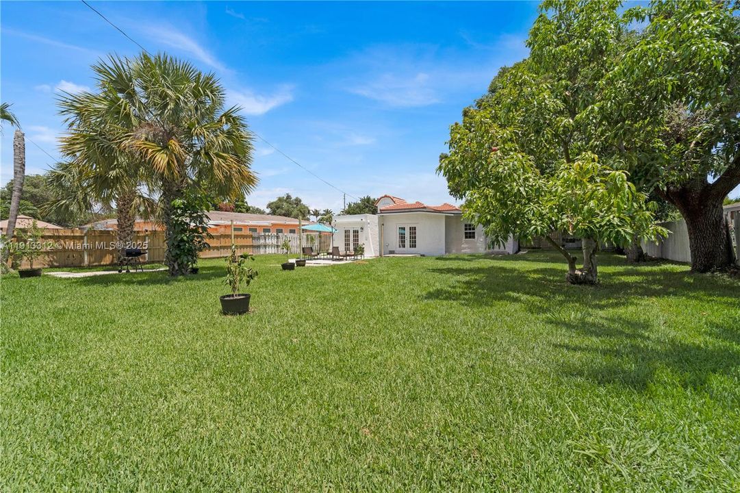 На продажу: $495,000 (3 спален, 2 ванн, 1052 Квадратных фут)