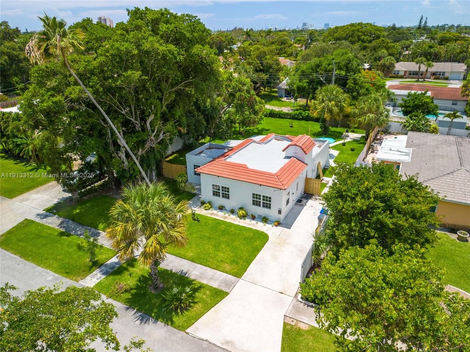 На продажу: $495,000 (3 спален, 2 ванн, 1052 Квадратных фут)