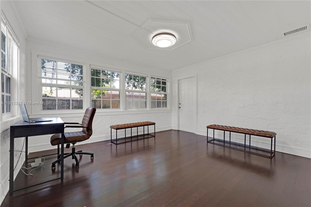 На продажу: $495,000 (3 спален, 2 ванн, 1052 Квадратных фут)