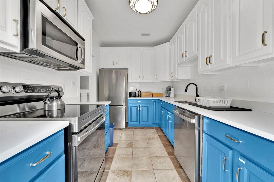 На продажу: $495,000 (3 спален, 2 ванн, 1052 Квадратных фут)