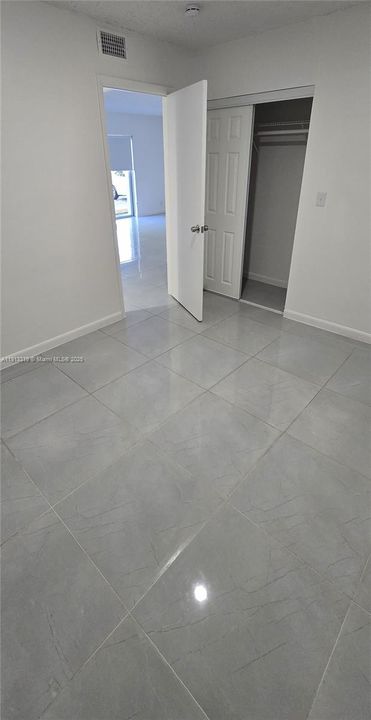 Active With Contract: $1,900 (2 beds, 1 baths, 223601 Square Feet)