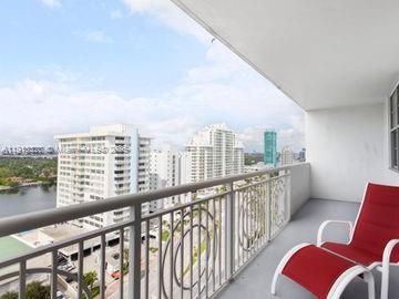 Active With Contract: $4,100 (2 beds, 2 baths, 1776 Square Feet)