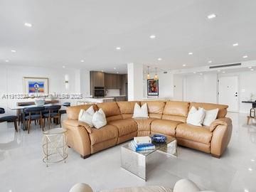 Active With Contract: $4,100 (2 beds, 2 baths, 1776 Square Feet)