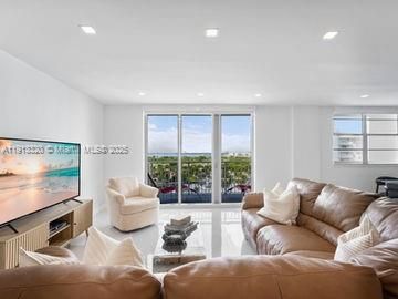 Active With Contract: $4,100 (2 beds, 2 baths, 1776 Square Feet)