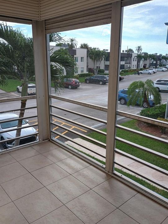 En Venta: $99,500 (2 camas, 2 baños, 902 Pies cuadrados)