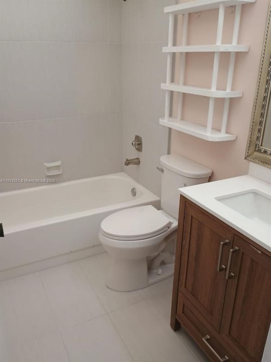 En Venta: $99,500 (2 camas, 2 baños, 902 Pies cuadrados)