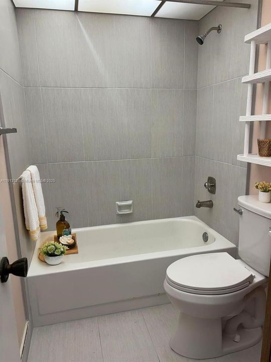 En Venta: $99,500 (2 camas, 2 baños, 902 Pies cuadrados)