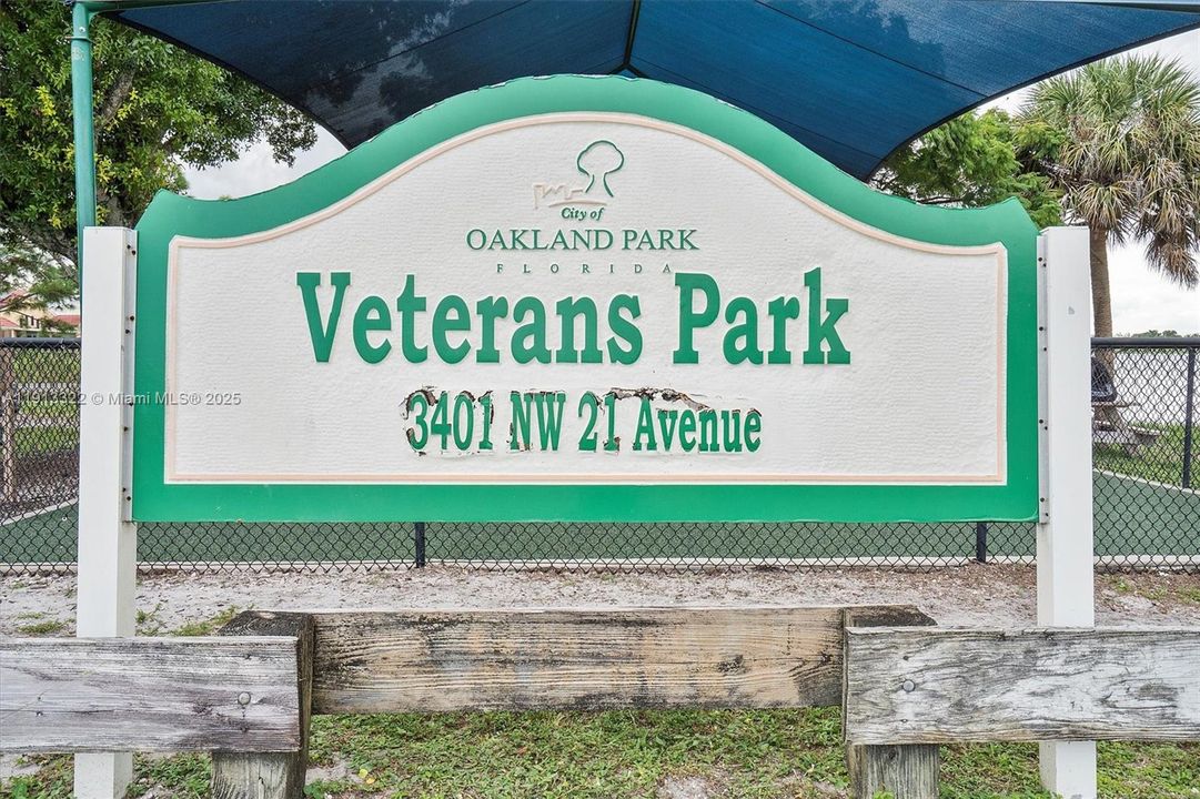 For Sale: $549,900 (2 beds, 1 baths, 959 Square Feet)