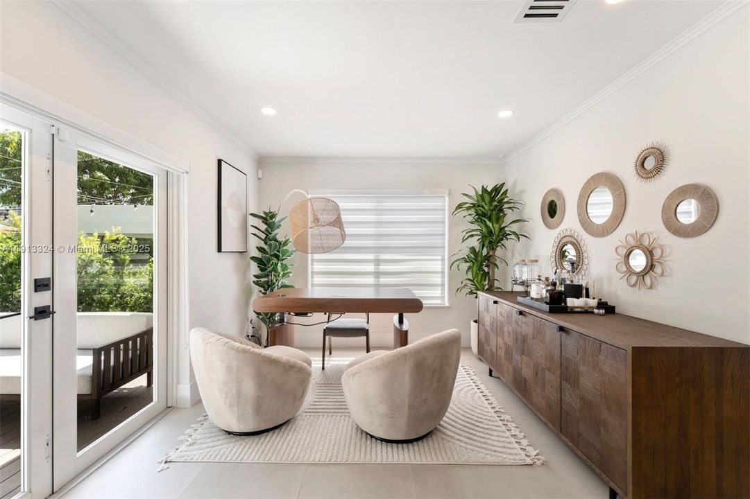 For Rent: $14,000 (3 beds, 2 baths, 1700 Square Feet)