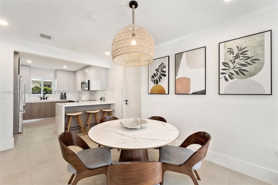 For Rent: $14,000 (3 beds, 2 baths, 1700 Square Feet)