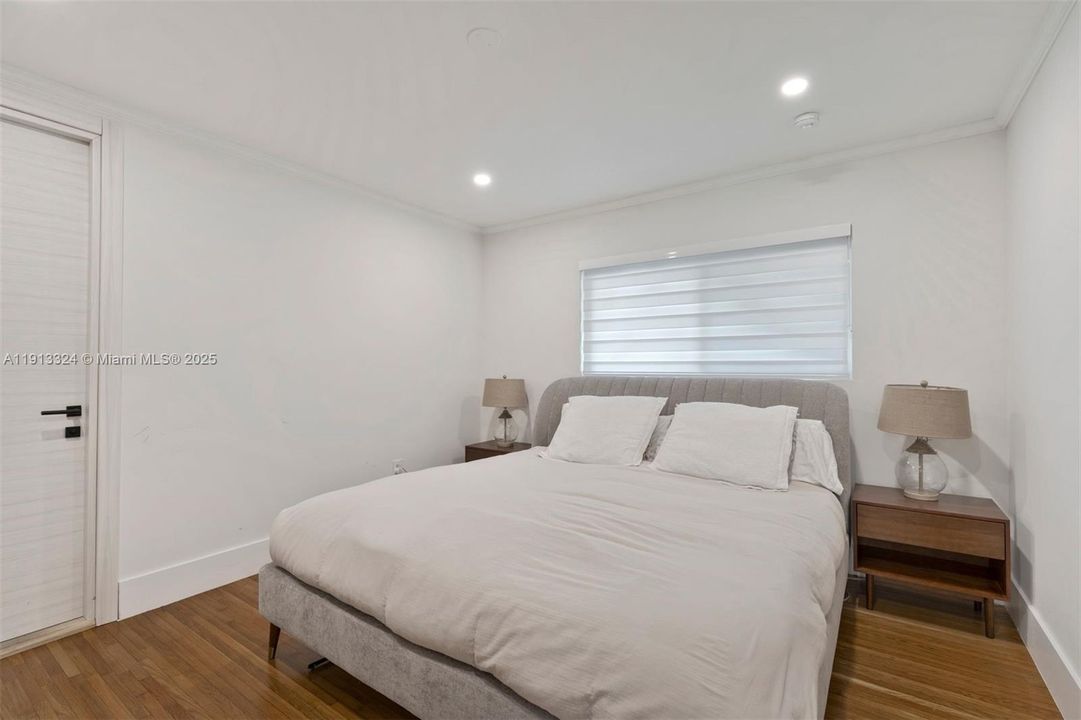 For Rent: $14,000 (3 beds, 2 baths, 1700 Square Feet)