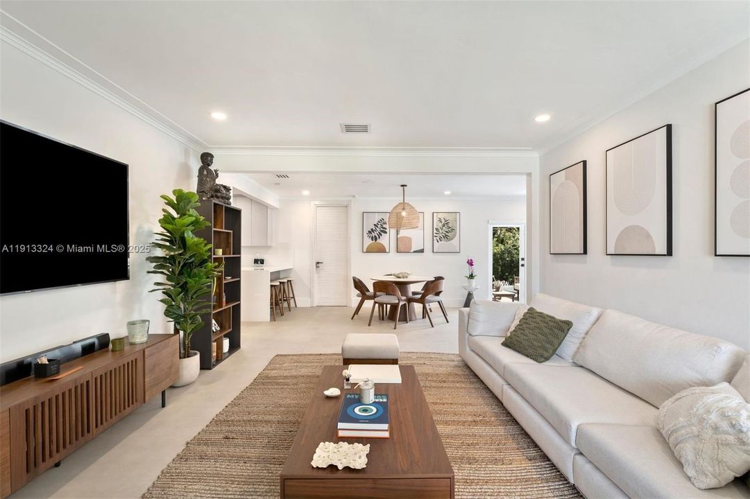 For Rent: $14,000 (3 beds, 2 baths, 1700 Square Feet)