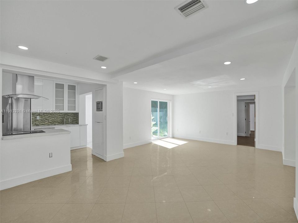 待售: $1,225,000 (3 贝兹, 2 浴室, 1880 平方英尺)