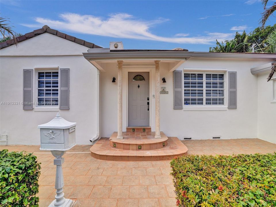 待售: $1,225,000 (3 贝兹, 2 浴室, 1880 平方英尺)