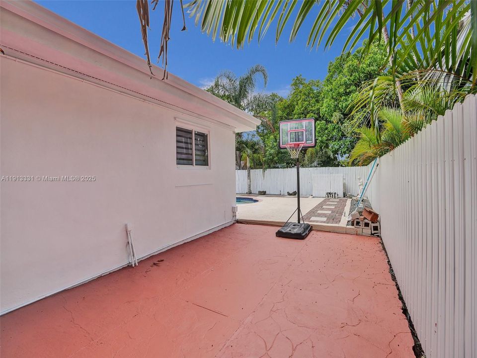 待售: $1,225,000 (3 贝兹, 2 浴室, 1880 平方英尺)