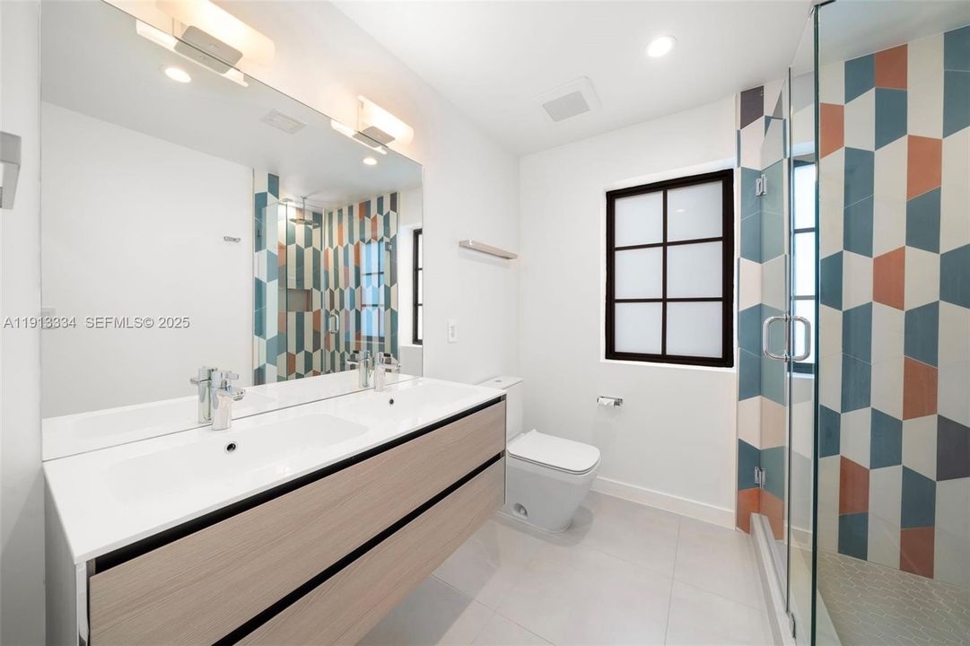 En Renta: $13,500 (4 camas, 3 baños, 2549 Pies cuadrados)