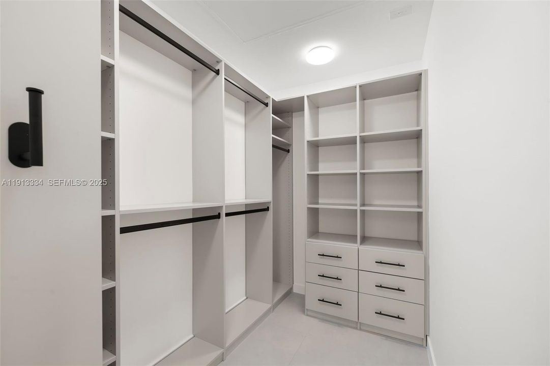 En Renta: $13,500 (4 camas, 3 baños, 2549 Pies cuadrados)