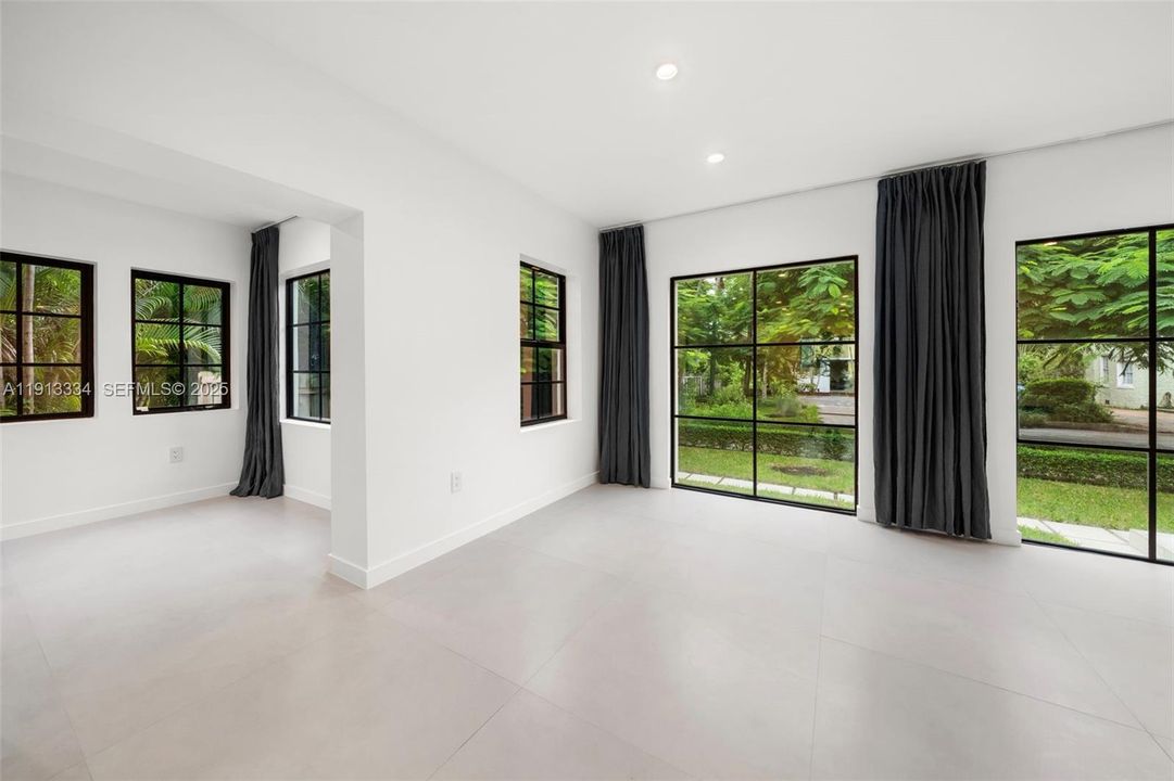 En Renta: $13,500 (4 camas, 3 baños, 2549 Pies cuadrados)