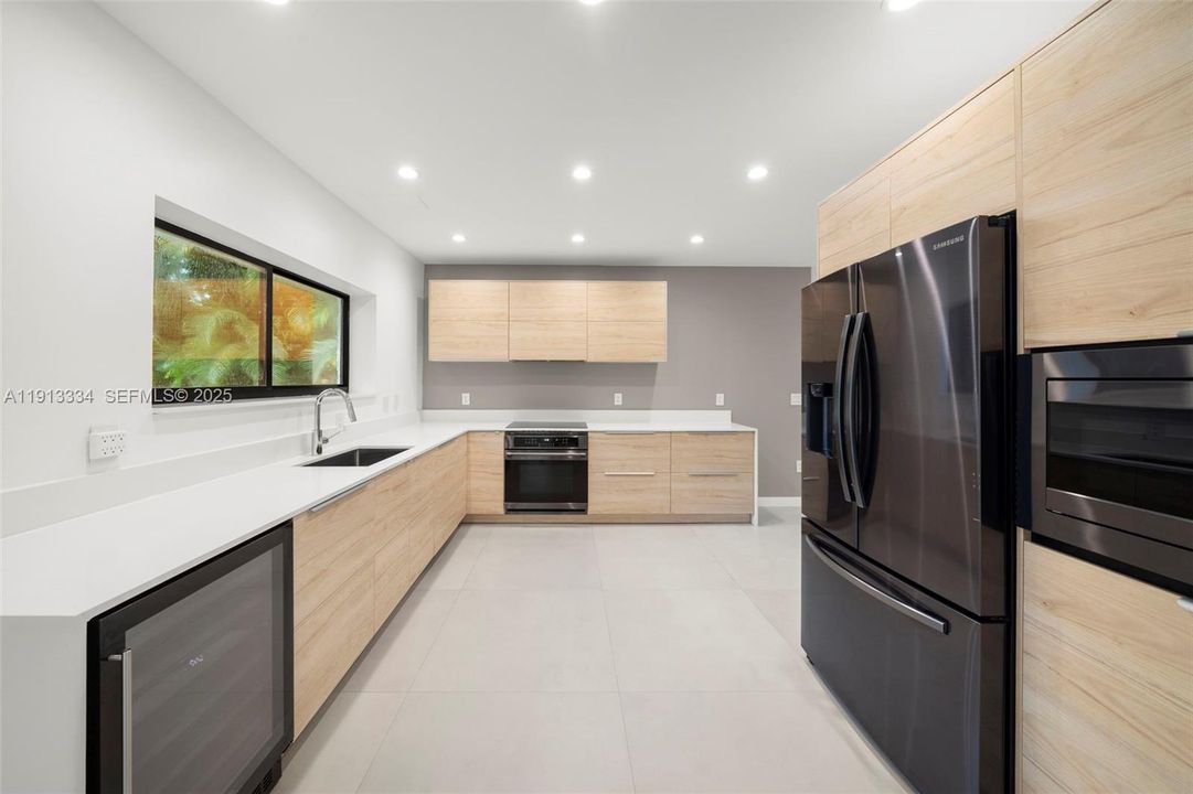 En Renta: $13,500 (4 camas, 3 baños, 2549 Pies cuadrados)