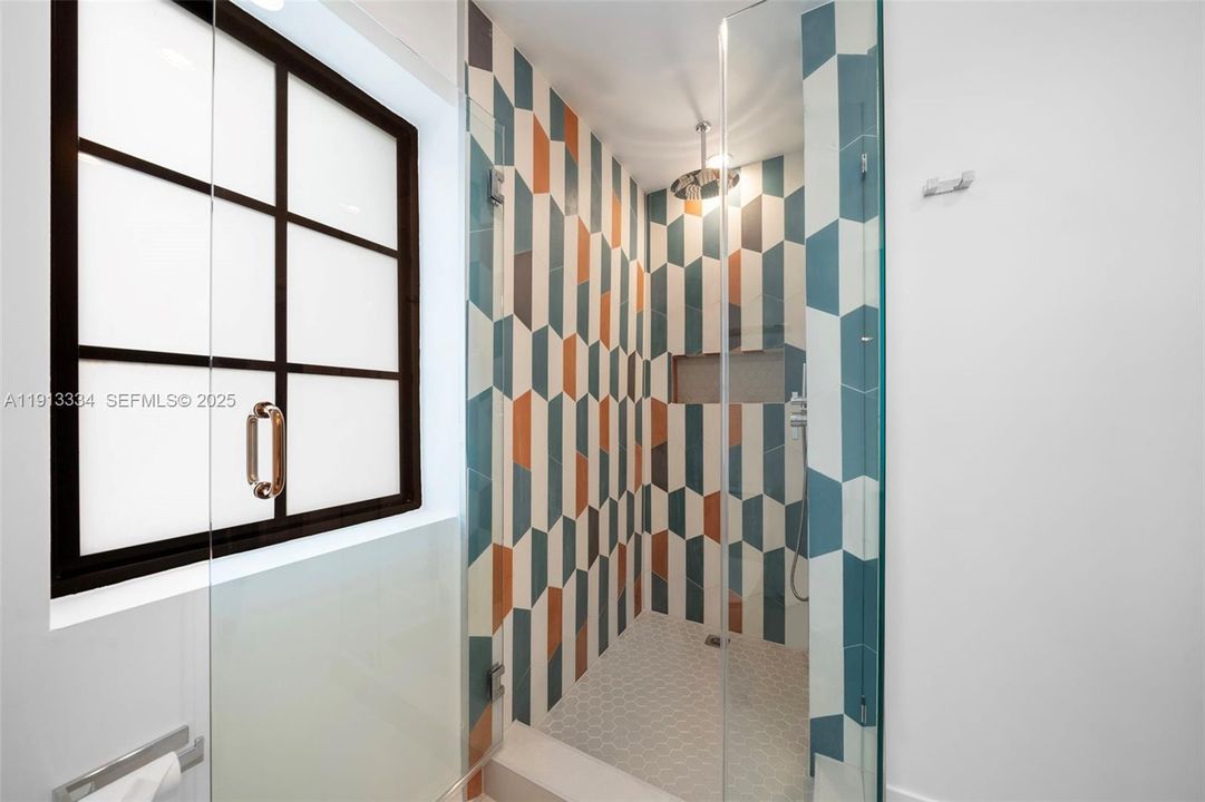 En Renta: $13,500 (4 camas, 3 baños, 2549 Pies cuadrados)