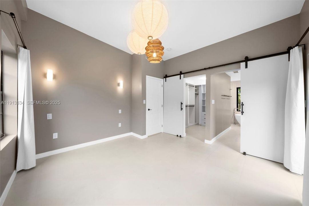 En Renta: $13,500 (4 camas, 3 baños, 2549 Pies cuadrados)