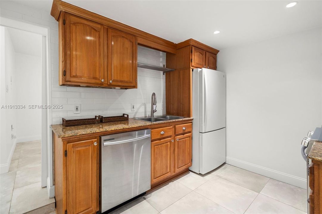 En Renta: $13,500 (4 camas, 3 baños, 2549 Pies cuadrados)