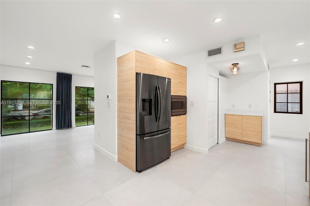 En Renta: $13,500 (4 camas, 3 baños, 2549 Pies cuadrados)