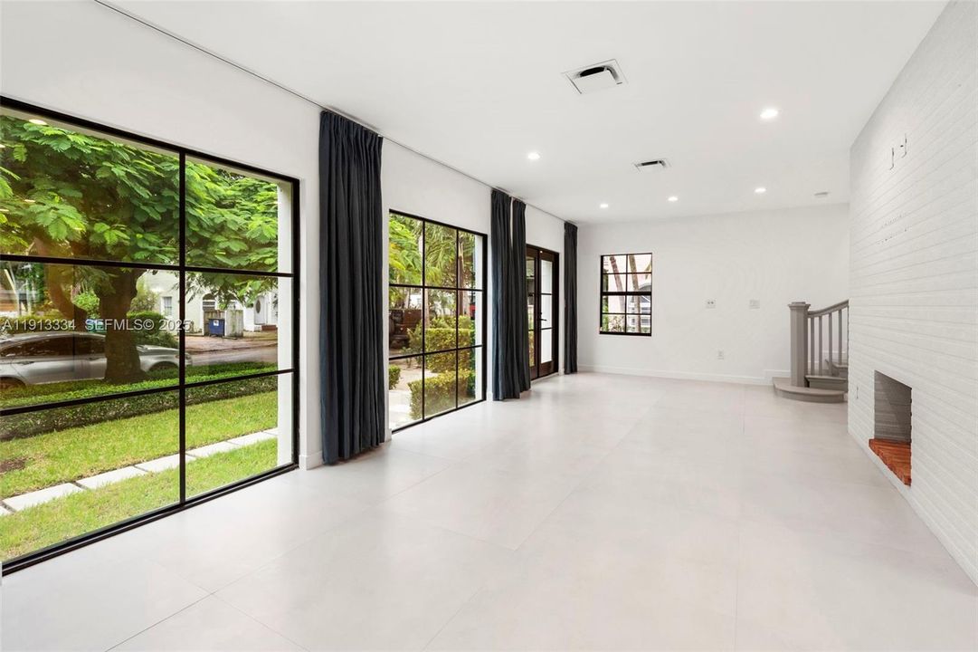 En Renta: $13,500 (4 camas, 3 baños, 2549 Pies cuadrados)