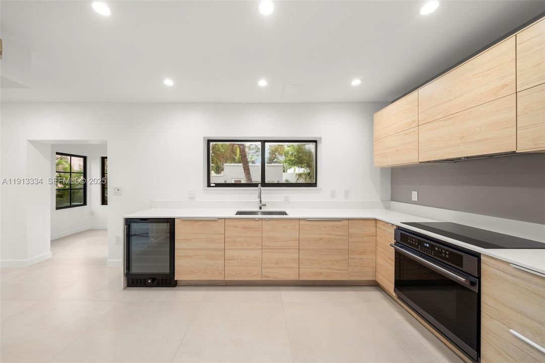 En Renta: $13,500 (4 camas, 3 baños, 2549 Pies cuadrados)