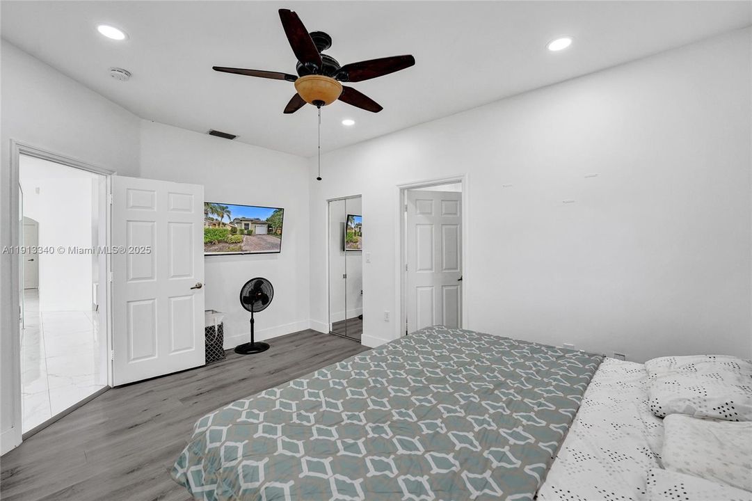 For Rent: $3,950 (3 beds, 2 baths, 1495 Square Feet)