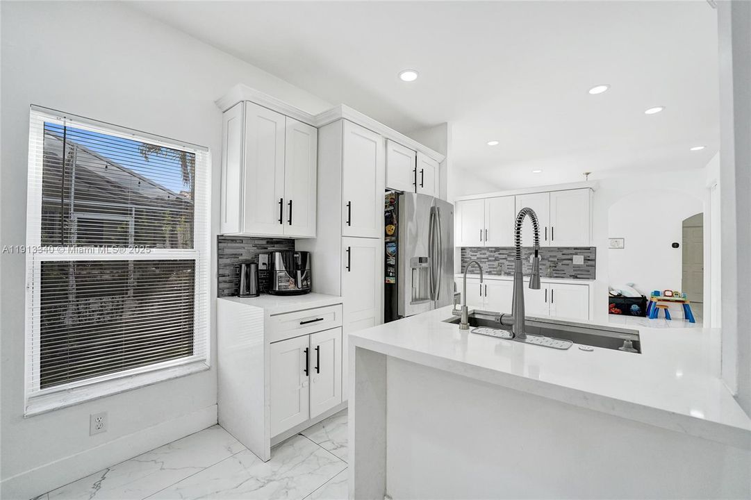 For Rent: $3,950 (3 beds, 2 baths, 1495 Square Feet)