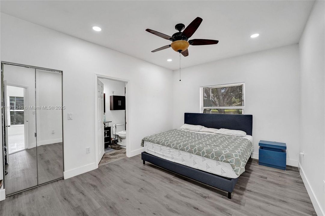 For Rent: $3,950 (3 beds, 2 baths, 1495 Square Feet)