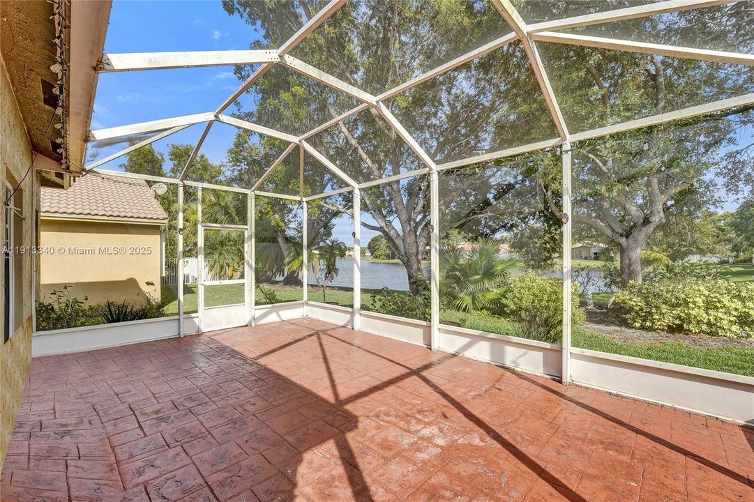 For Rent: $3,950 (3 beds, 2 baths, 1495 Square Feet)