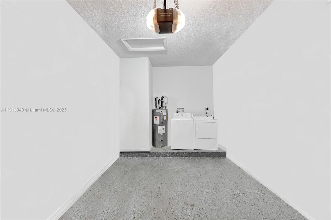 For Rent: $3,950 (3 beds, 2 baths, 1495 Square Feet)