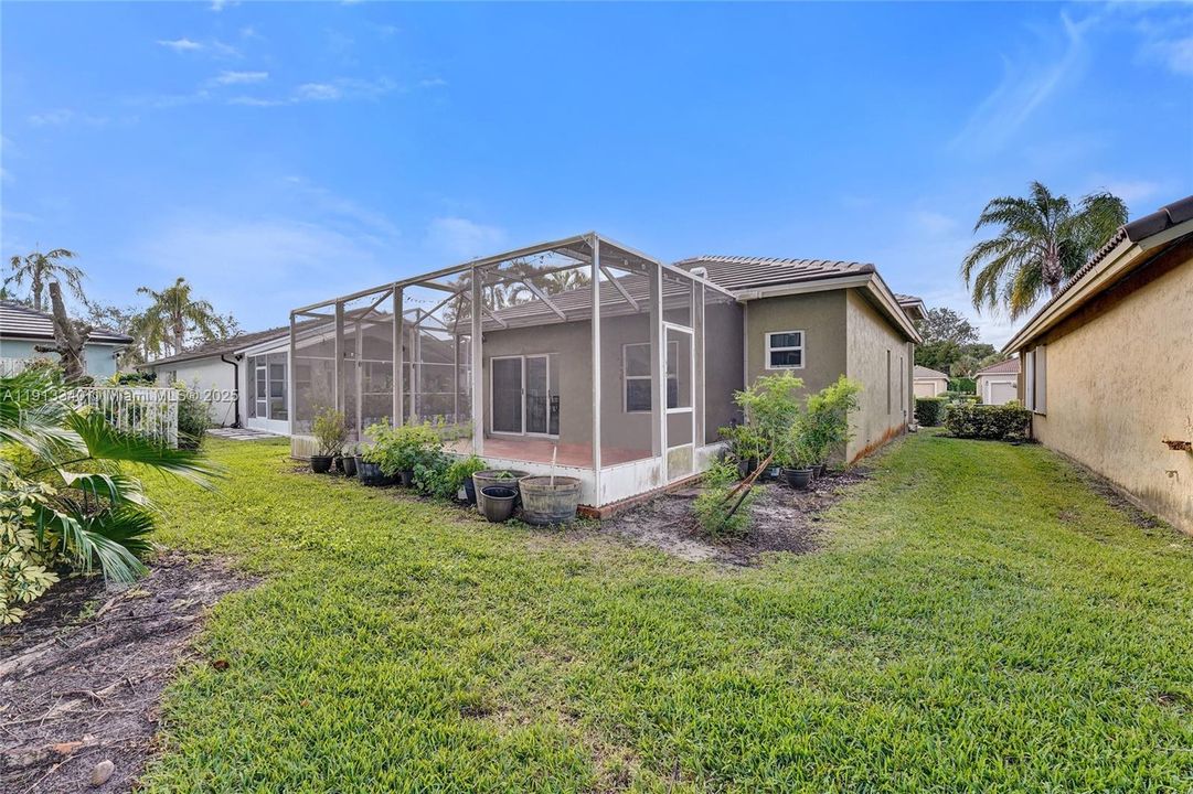 For Rent: $3,950 (3 beds, 2 baths, 1495 Square Feet)